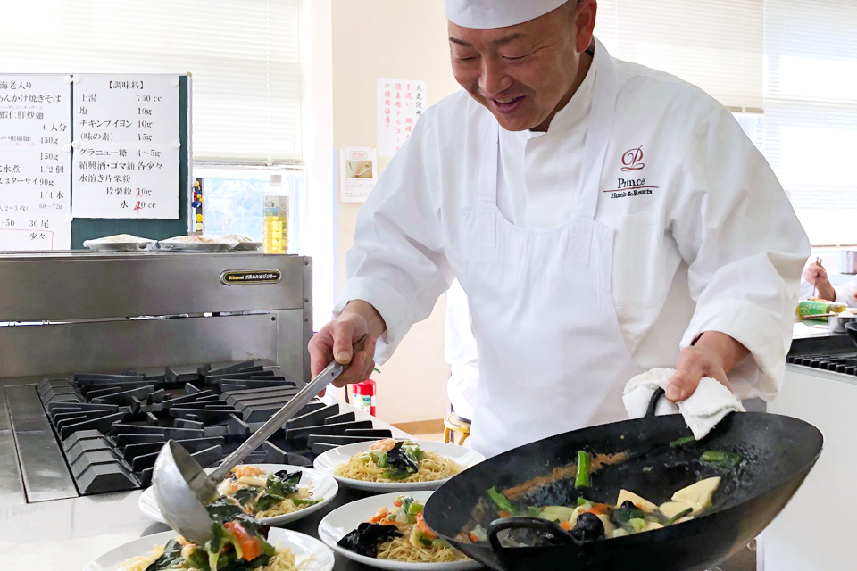 実習を担当するのは国内屈指の料理長やパティシエ